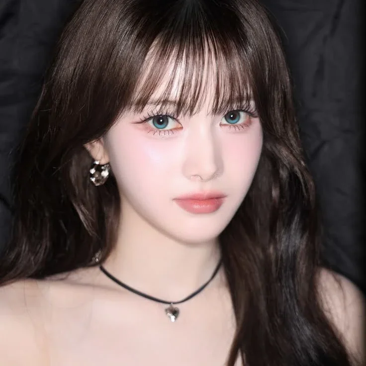 Mayu gallery image