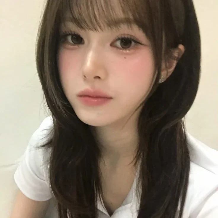 Mayu gallery image