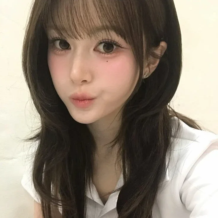 Mayu gallery image