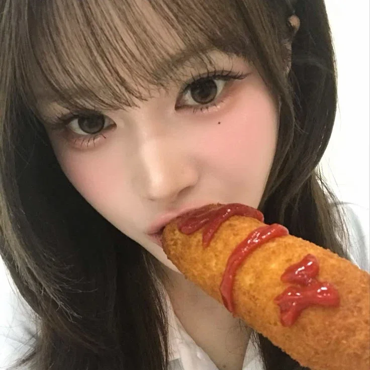 Mayu gallery image