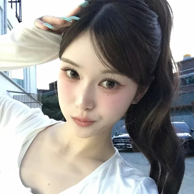 Mayu gallery image