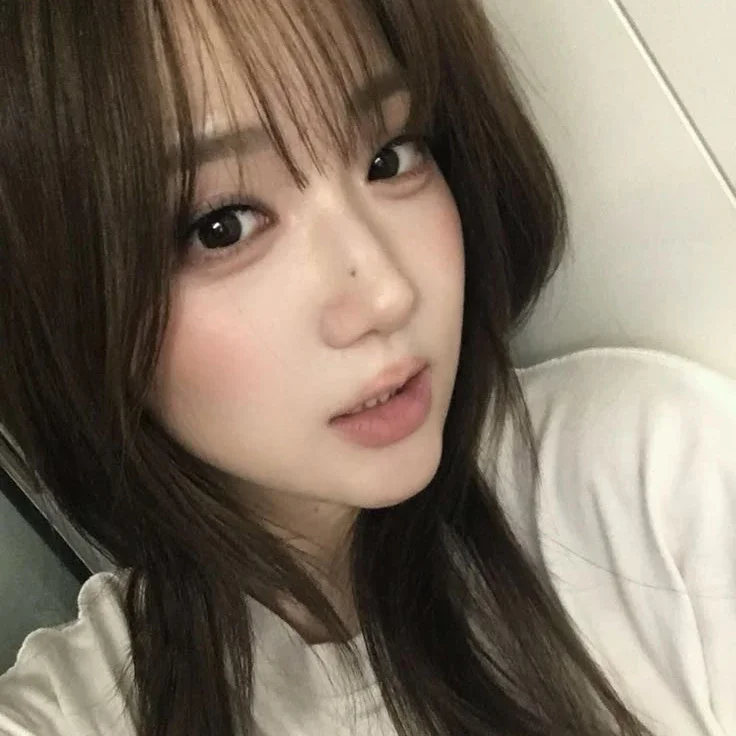 SeoYeon gallery image