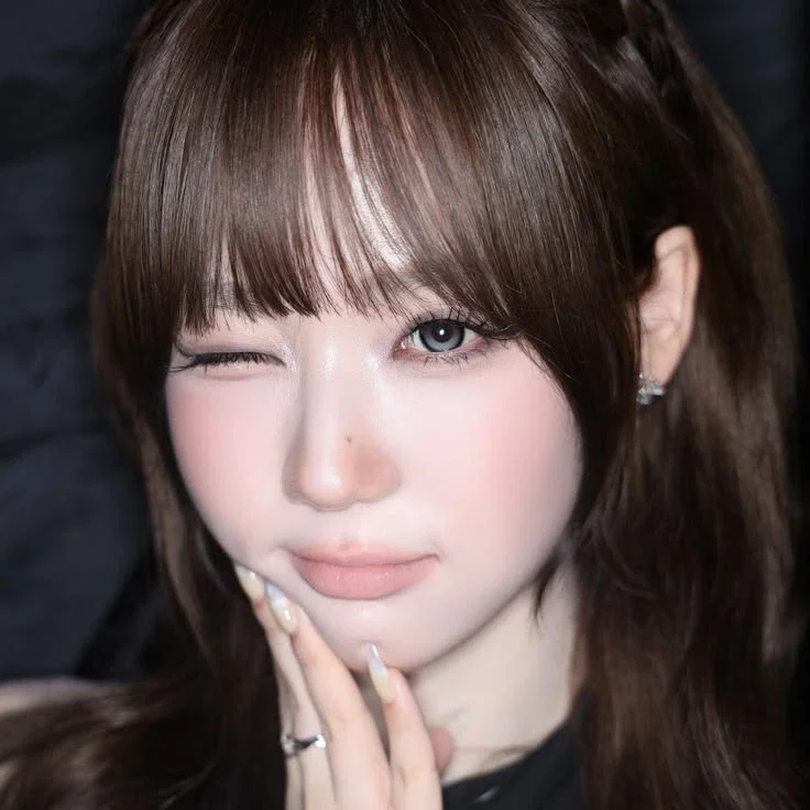 SeoYeon gallery image