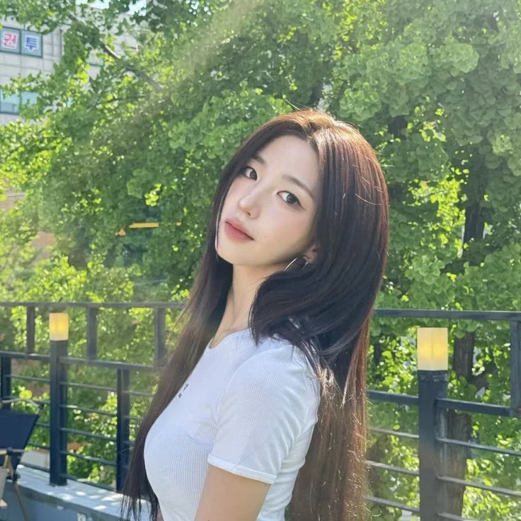 SoHyun gallery image