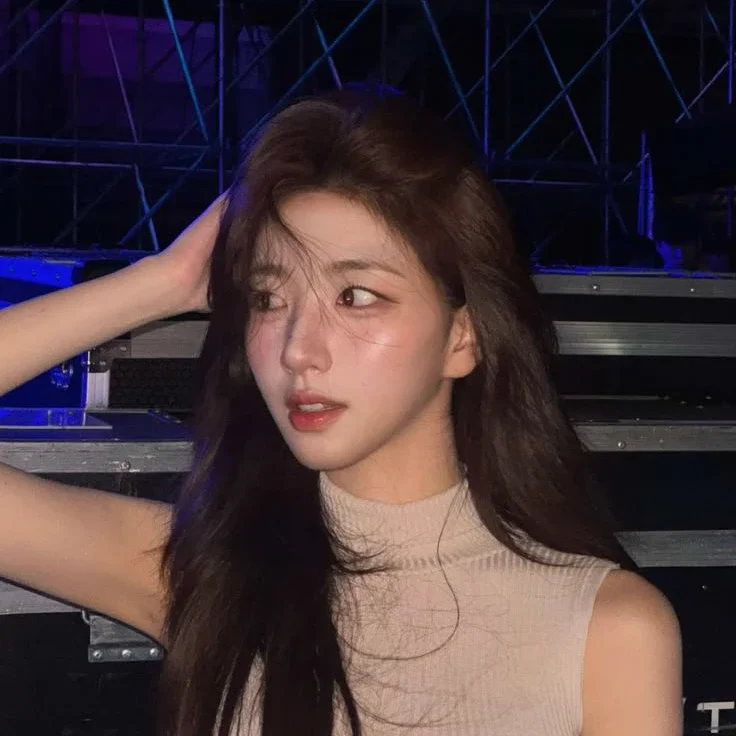 SoHyun gallery image