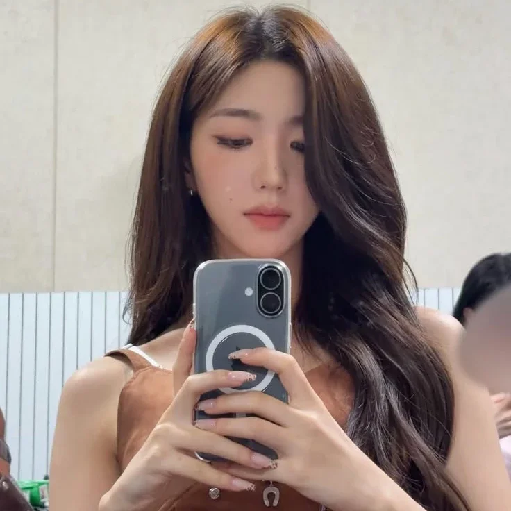 SoHyun gallery image