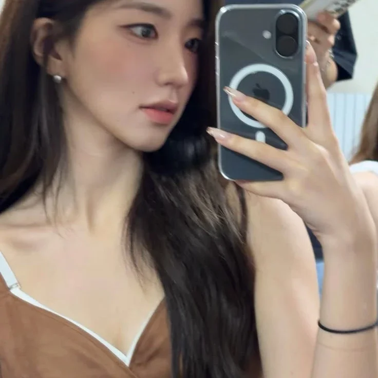 SoHyun gallery image