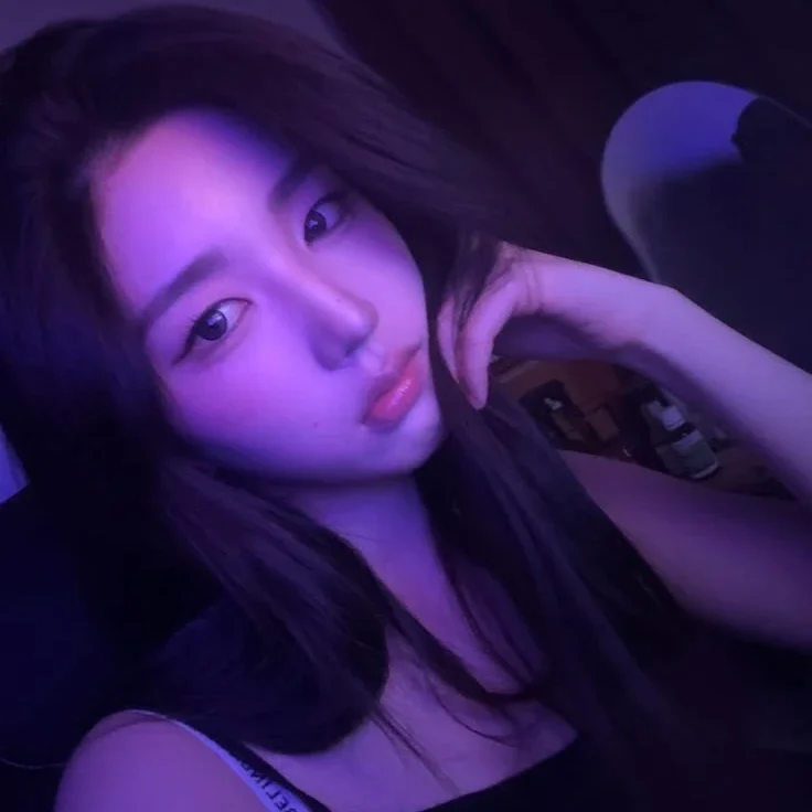 SoHyun gallery image