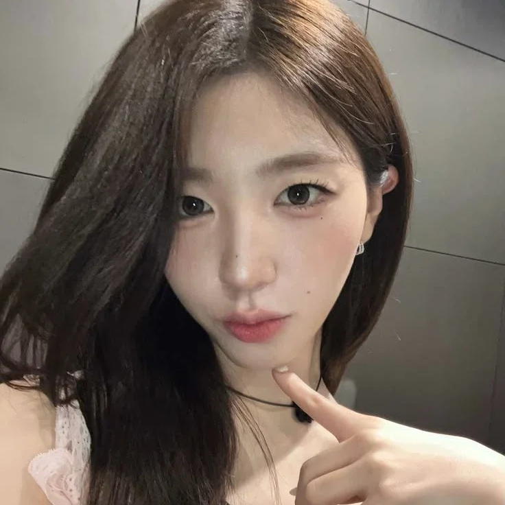 SoHyun gallery image