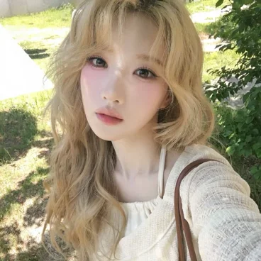 YooYeon