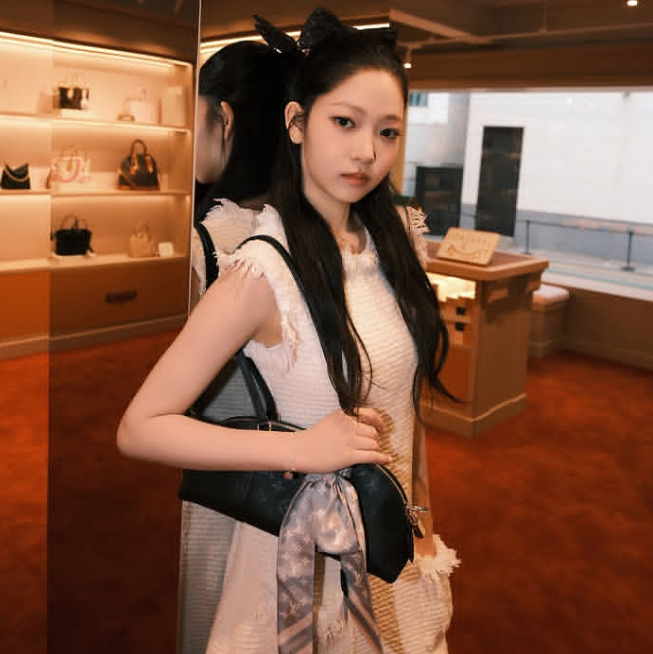 Jia gallery image