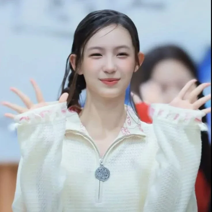 Yi Hani gallery image