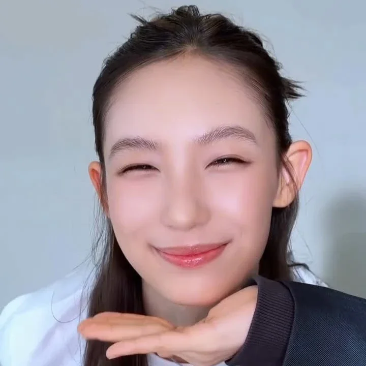 Yi Hani gallery image