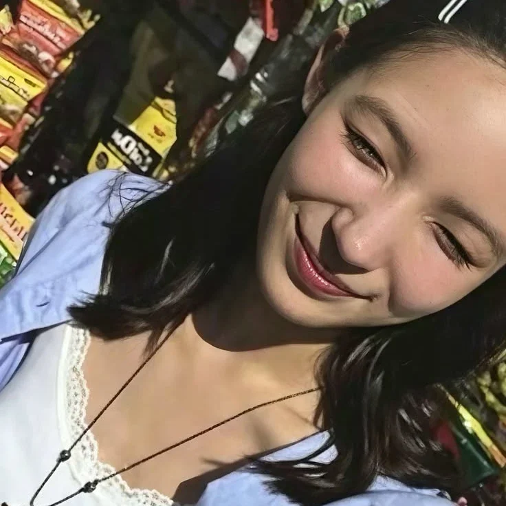 Yi Hani gallery image