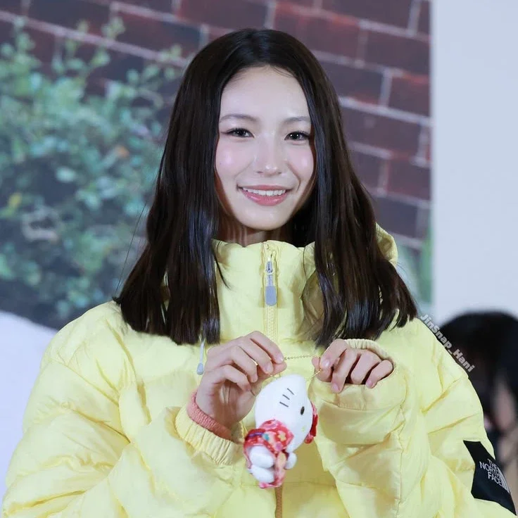 Yi Hani gallery image