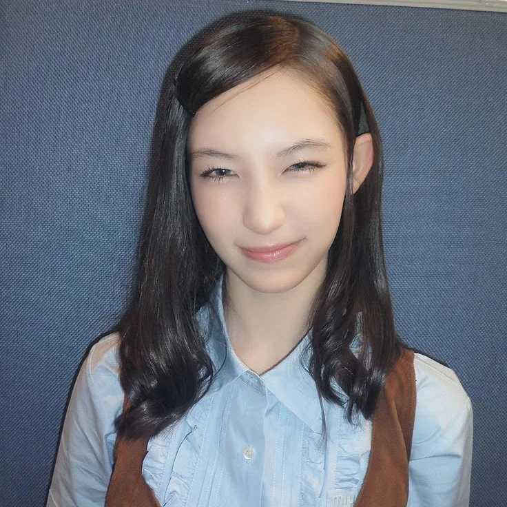 Yi Hani gallery image
