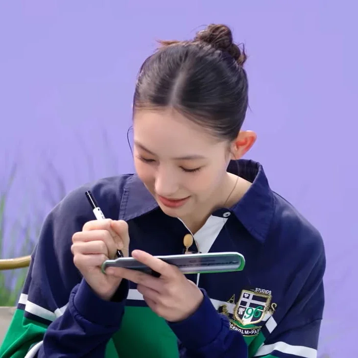 Yi Hani gallery image
