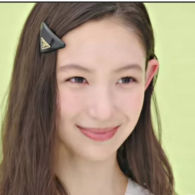 Yi Hani gallery image