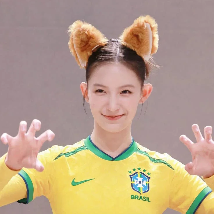 Yi Hani gallery image