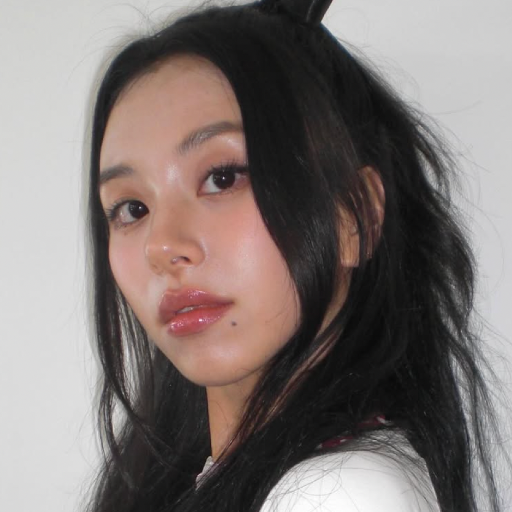 Chaeyoung 갤러리 이미지