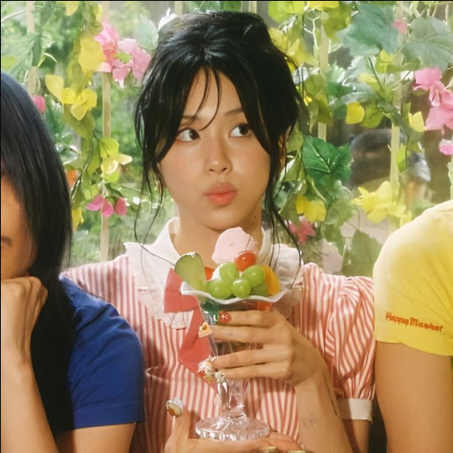 عکس گالری Chaeyoung