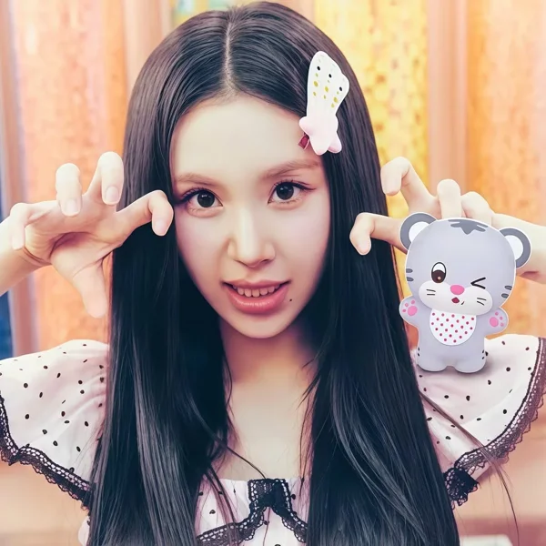 Chaeyoung 1
