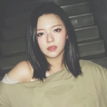 Jeongyeon 2