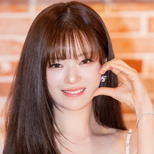 Jeongyeon gallery image