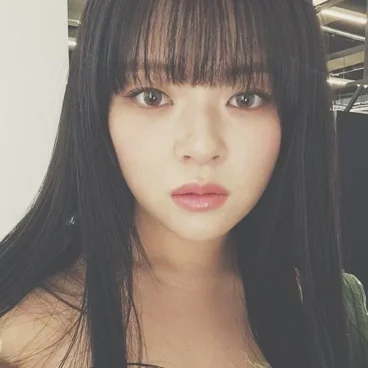 Jeongyeon 4