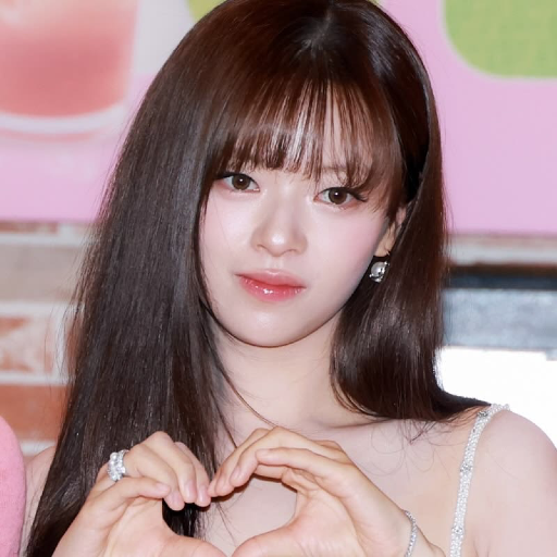 Jeongyeon gallery image