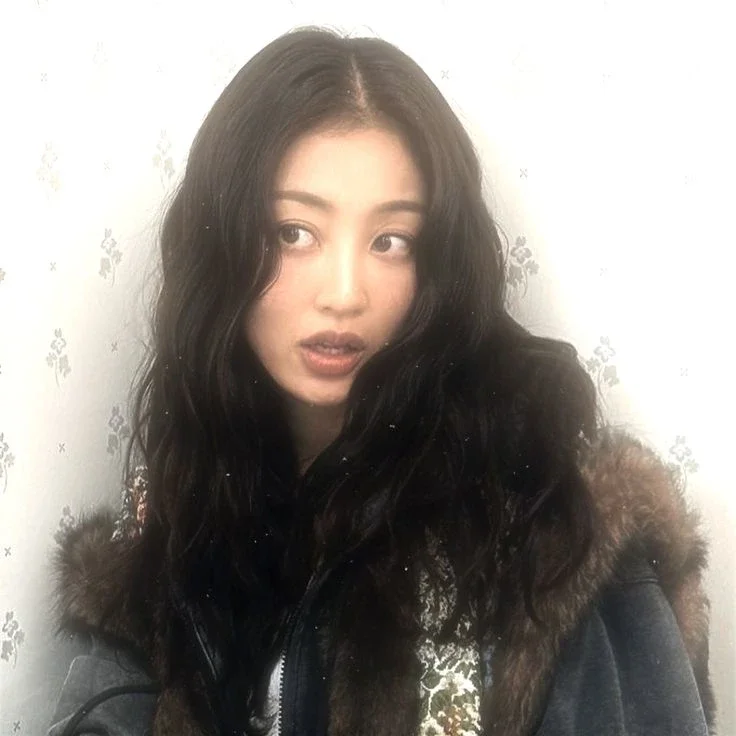 Jihyo gallery image