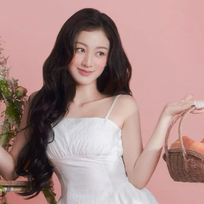 Jihyo gallery image