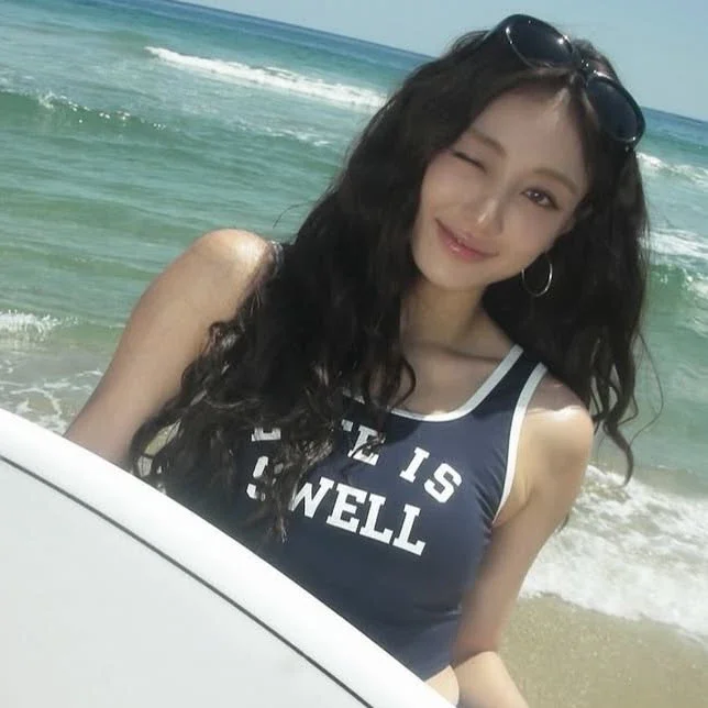 Jihyo gallery image