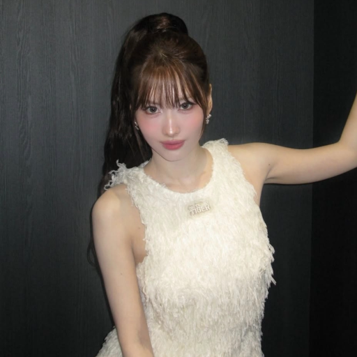 Momo gallery image