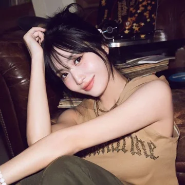 Momo 4