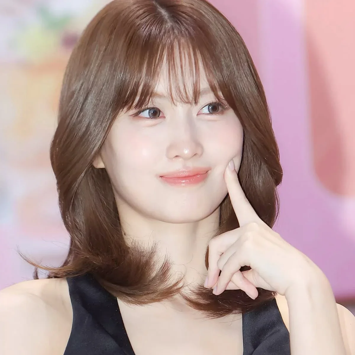 Momo gallery image