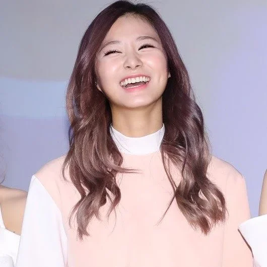 Tzuyu gallery image