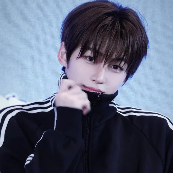 Jihoon gallery image