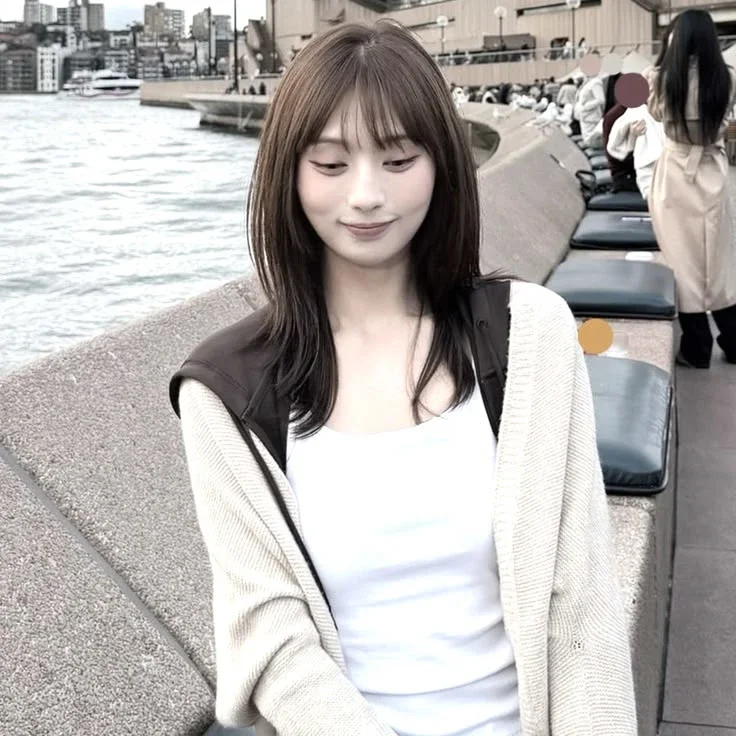 Hyeonju gallery image