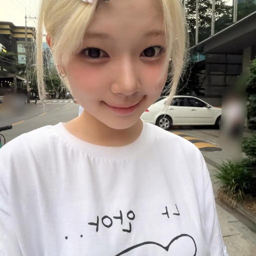 Larawan sa gallery ni Kotoko