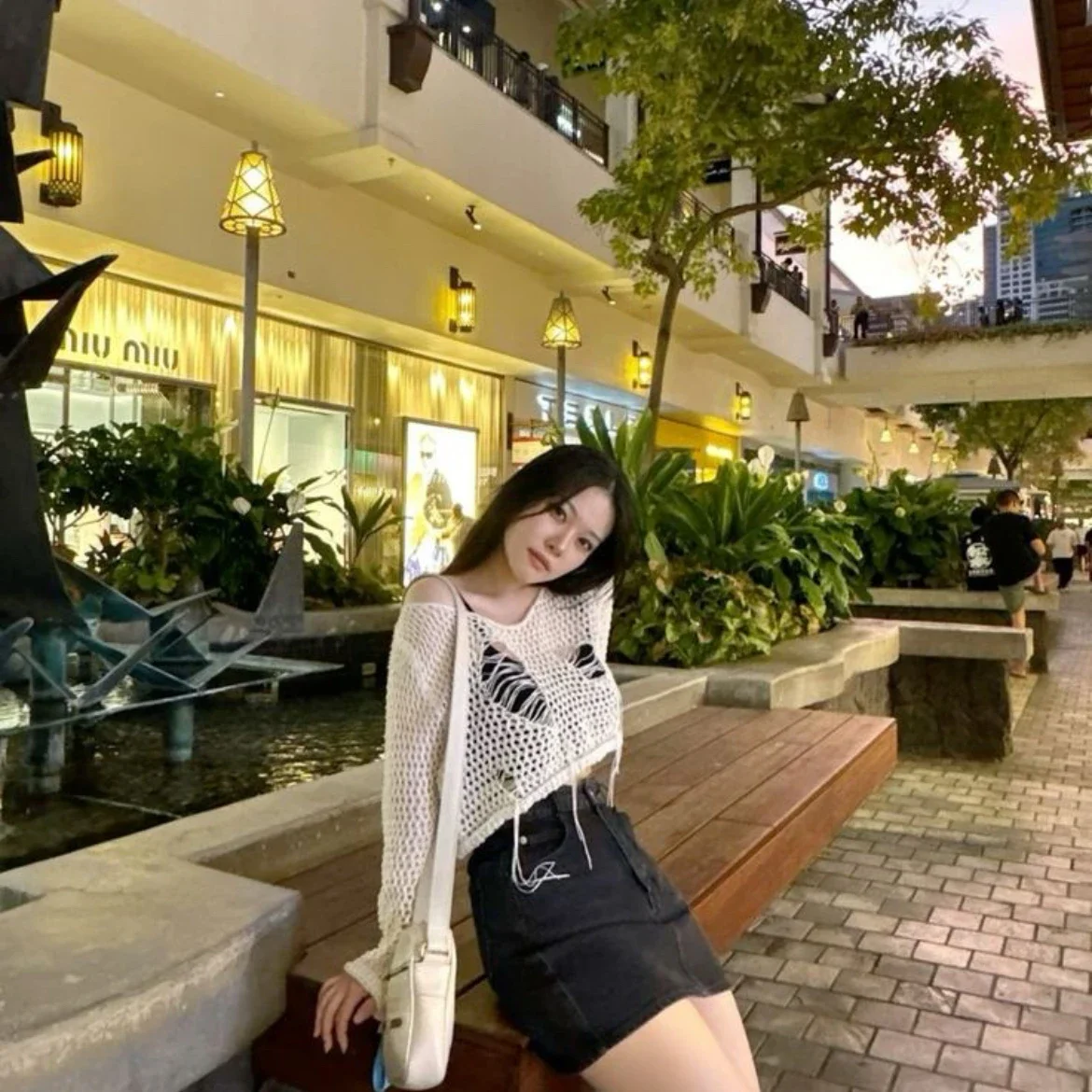 Mari gallery image