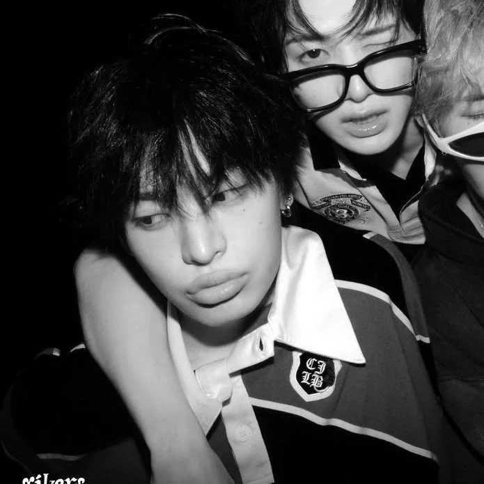 عکس گالری Yechan