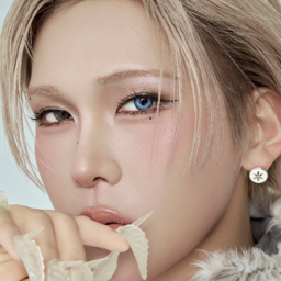 Hyun gallery image