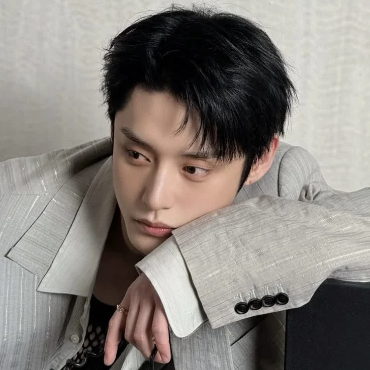 Kim Jiwoong gallery image