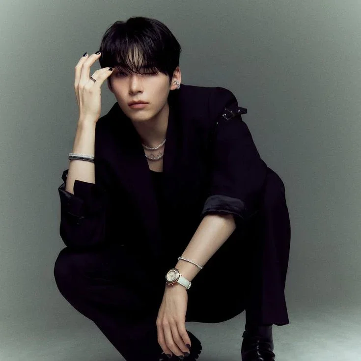 Sung Hanbin gallery image