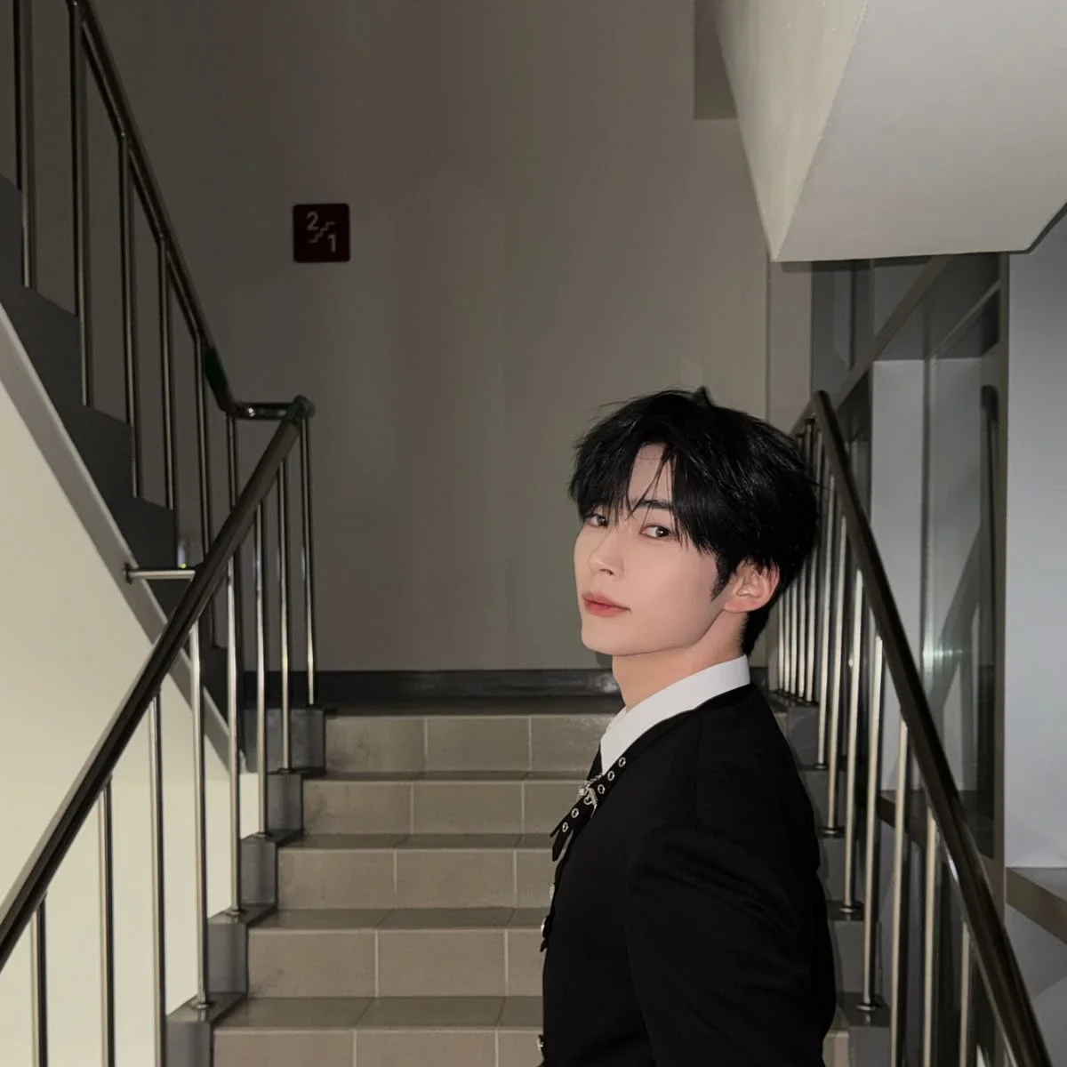 Imagen de la galería de Sung Hanbin