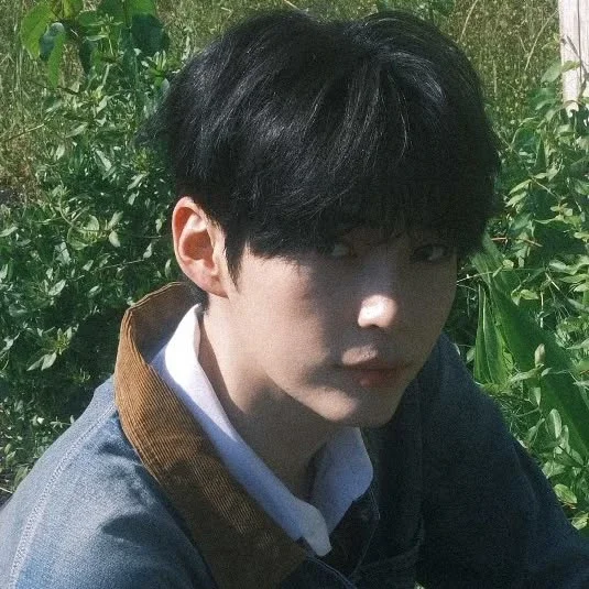 Sung Hanbin gallery image