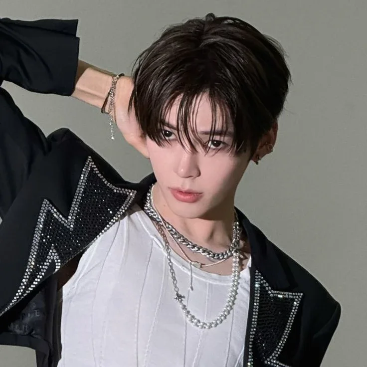 Imagen de la galería de Sung Hanbin