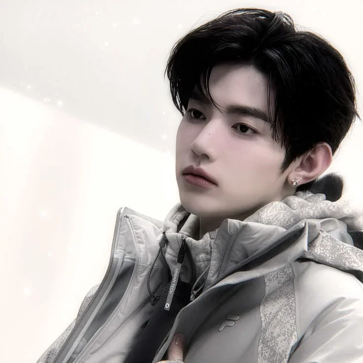 Zhang Hao gallery image