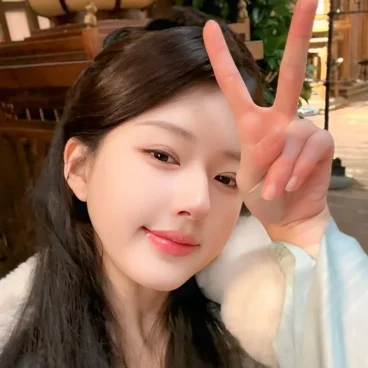 Zhao Lusi 3